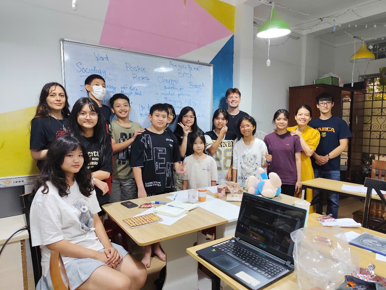 Students learning interactively at Stars English